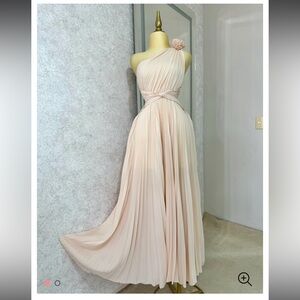 Beige/cream formal dress. Wore once for a couple hours. Size L but fits M